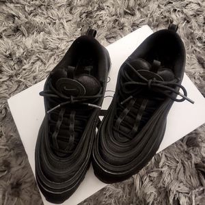 Black/Black Nike Air Max 97
